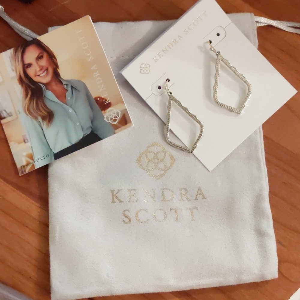 Kendra Scott Sophia Drop Earrings